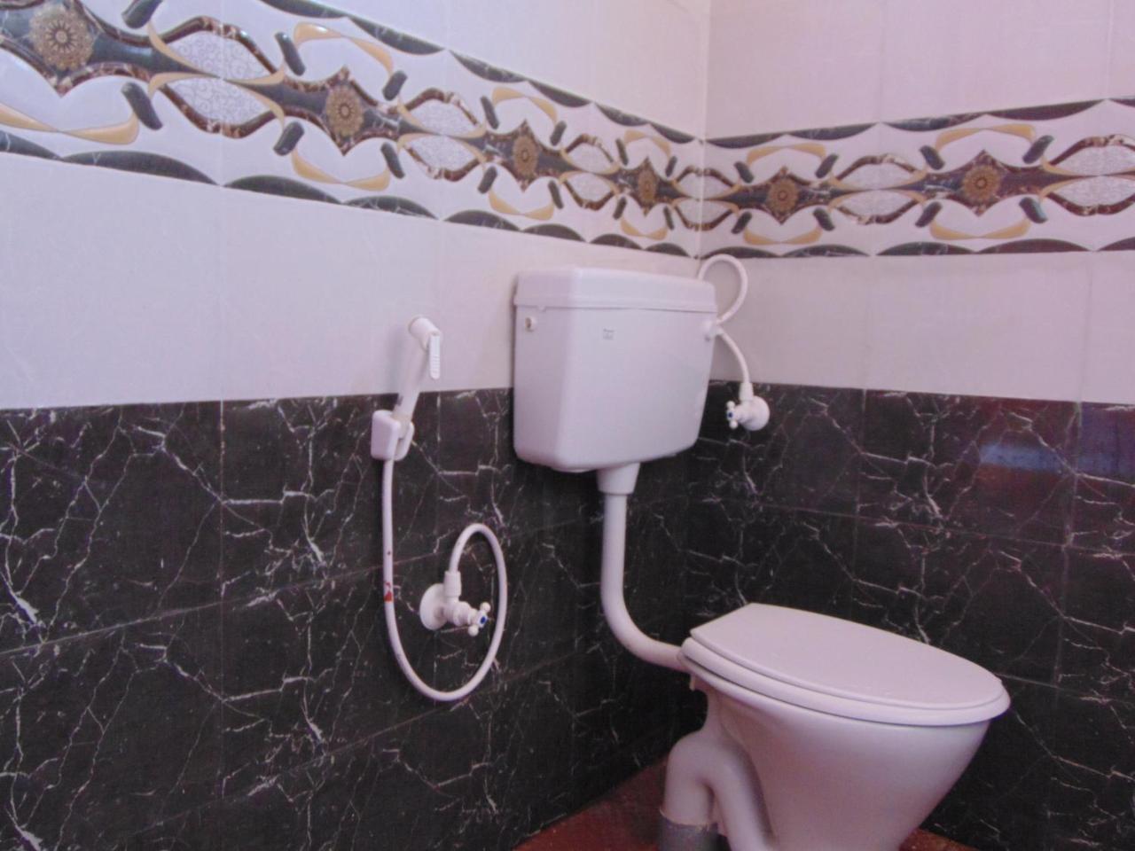Shanthi Krishna Residency Gokarna  Exteriör bild