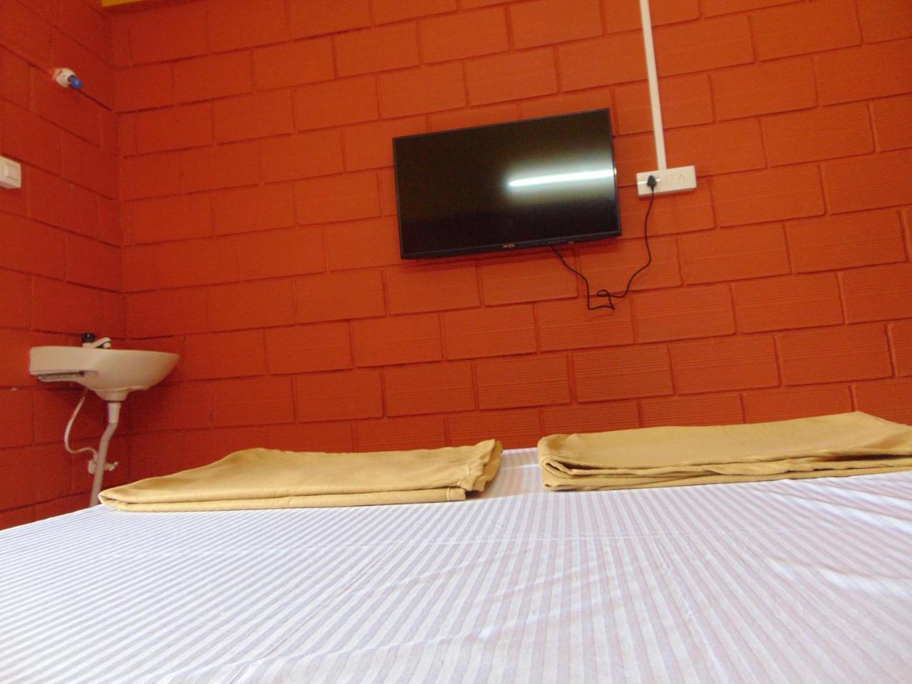 Shanthi Krishna Residency Gokarna  Exteriör bild